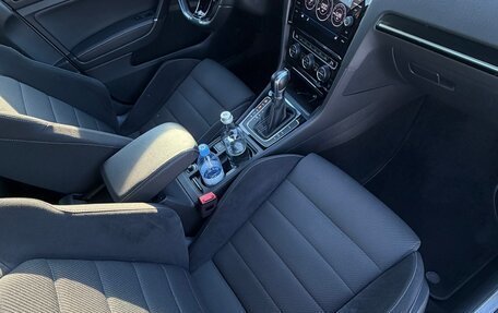 Volkswagen Golf R VII, 2019 год, 3 700 000 рублей, 9 фотография