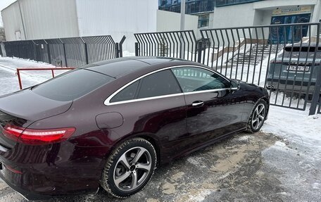 Mercedes-Benz E-Класс, 2019 год, 4 700 000 рублей, 4 фотография