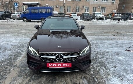 Mercedes-Benz E-Класс, 2019 год, 4 700 000 рублей, 3 фотография