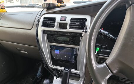 Toyota Hilux Surf III рестайлинг, 1999 год, 1 450 000 рублей, 9 фотография