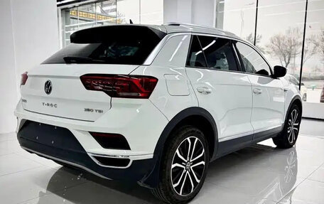 Volkswagen T-Roc I, 2022 год, 1 850 000 рублей, 6 фотография