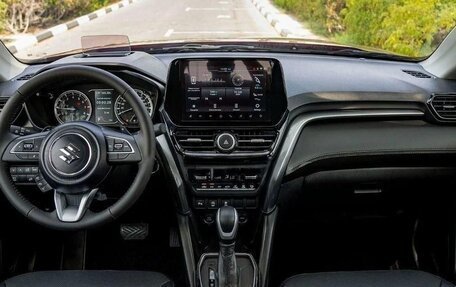 Suzuki Grand Vitara, 2024 год, 2 800 000 рублей, 5 фотография