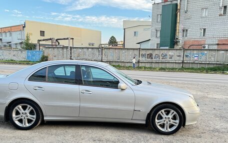Mercedes-Benz E-Класс, 2003 год, 2 200 000 рублей, 3 фотография