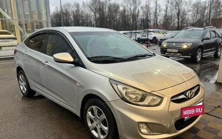 Hyundai Solaris II рестайлинг, 2011 год, 845 000 рублей, 2 фотография