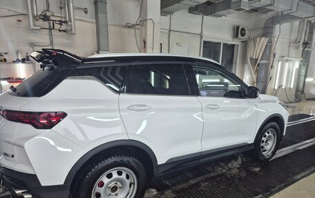 Geely Coolray I, 2023 год, 2 100 000 рублей, 3 фотография