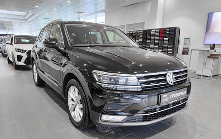 Volkswagen Tiguan II, 2017 год, 2 250 000 рублей, 3 фотография