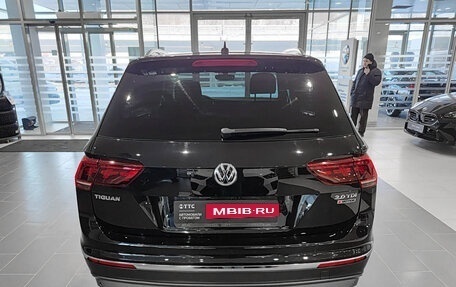 Volkswagen Tiguan II, 2017 год, 2 250 000 рублей, 6 фотография