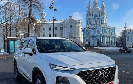 Hyundai Santa Fe IV, 2019 год, 3 000 000 рублей, 2 фотография