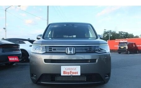 Honda Stepwgn, 2022 год, 2 620 000 рублей, 2 фотография