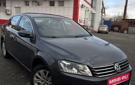 Volkswagen Passat B7, 2011 год, 899 000 рублей, 2 фотография