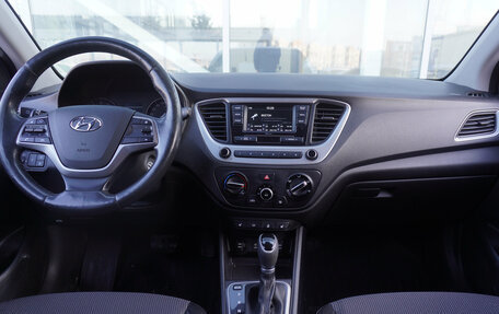 Hyundai Solaris II рестайлинг, 2018 год, 1 318 000 рублей, 11 фотография