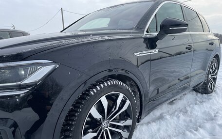 Volkswagen Touareg III, 2019 год, 4 850 000 рублей, 10 фотография