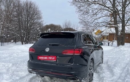 Volkswagen Touareg III, 2019 год, 4 850 000 рублей, 8 фотография