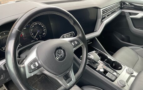 Volkswagen Touareg III, 2019 год, 4 850 000 рублей, 17 фотография