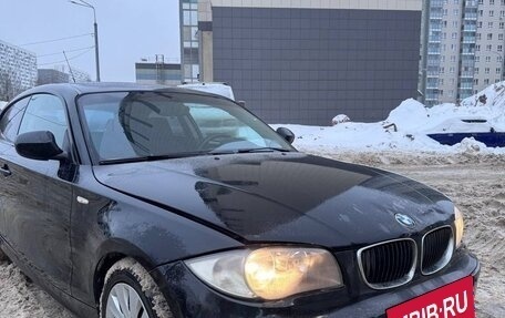 BMW 1 серия, 2011 год, 730 000 рублей, 2 фотография