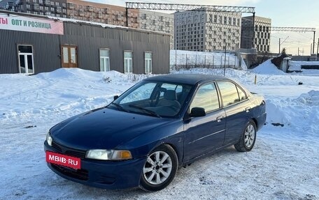 Mitsubishi Mirage VI рестайлинг, 2001 год, 105 000 рублей, 2 фотография