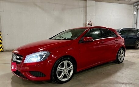 Mercedes-Benz A-Класс, 2013 год, 1 250 000 рублей, 2 фотография