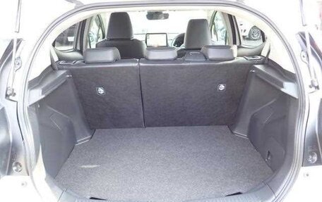 Toyota Aqua, 2024 год, 1 200 000 рублей, 10 фотография