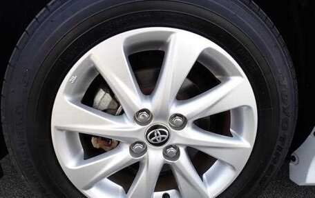 Toyota Aqua, 2024 год, 1 200 000 рублей, 9 фотография