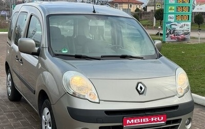 Renault Kangoo II рестайлинг, 2008 год, 820 000 рублей, 1 фотография