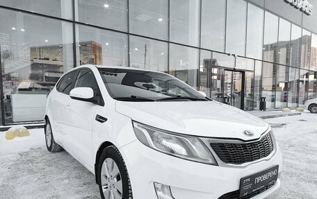 KIA Rio III рестайлинг, 2013 год, 719 800 рублей, 3 фотография