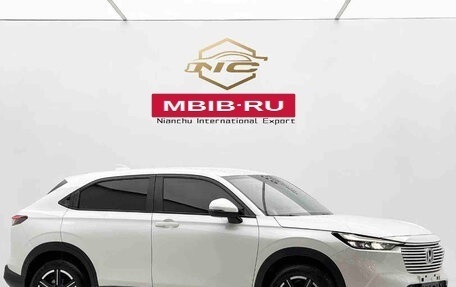 Honda Vezel, 2023 год, 2 000 000 рублей, 3 фотография