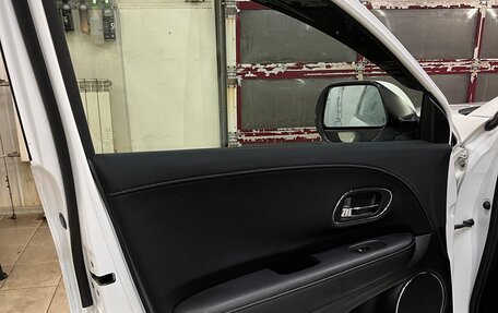 Honda Vezel, 2014 год, 1 100 000 рублей, 10 фотография