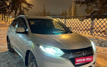 Honda Vezel, 2014 год, 1 100 000 рублей, 2 фотография