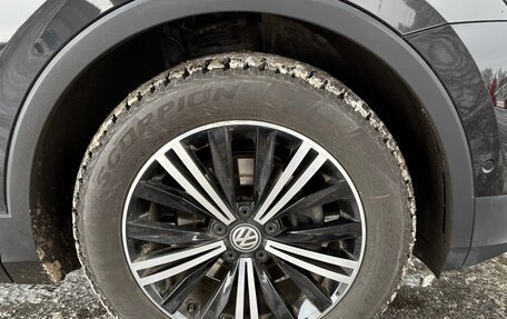 Volkswagen Tiguan II, 2019 год, 3 050 000 рублей, 22 фотография