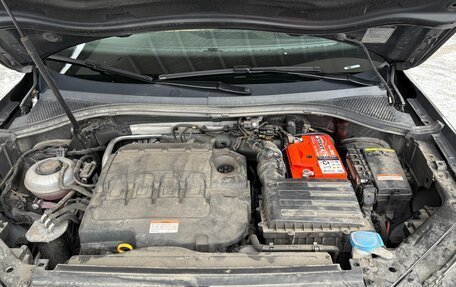 Volkswagen Tiguan II, 2019 год, 3 050 000 рублей, 28 фотография