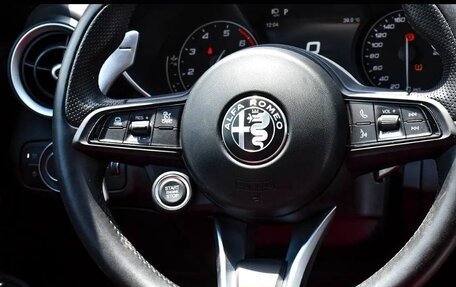 Alfa Romeo Giulia II, 2022 год, 6 650 999 рублей, 7 фотография