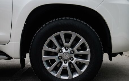 Toyota Land Cruiser Prado 150 рестайлинг 2, 2018 год, 4 190 000 рублей, 6 фотография