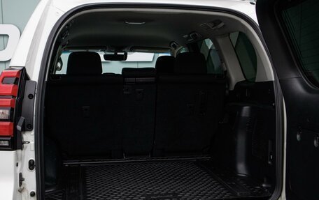 Toyota Land Cruiser Prado 150 рестайлинг 2, 2018 год, 4 190 000 рублей, 24 фотография