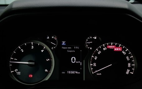 Toyota Land Cruiser Prado 150 рестайлинг 2, 2018 год, 4 190 000 рублей, 20 фотография