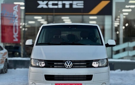 Volkswagen Caravelle T5, 2013 год, 1 520 000 рублей, 2 фотография