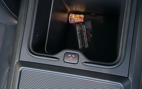 Land Rover Range Rover IV рестайлинг, 2022 год, 14 800 000 рублей, 17 фотография