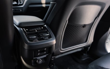 Volvo XC60 II, 2020 год, 4 700 000 рублей, 18 фотография