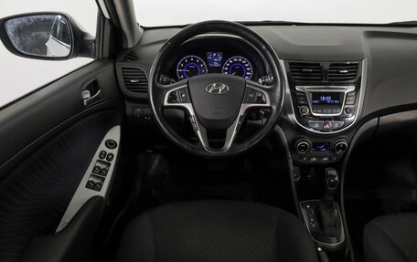 Hyundai Solaris II рестайлинг, 2015 год, 949 000 рублей, 12 фотография