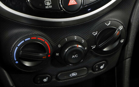 Hyundai Solaris II рестайлинг, 2012 год, 849 000 рублей, 14 фотография