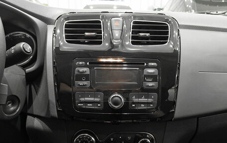 Renault Sandero II рестайлинг, 2016 год, 799 000 рублей, 18 фотография