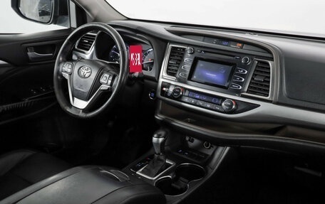 Toyota Highlander III, 2014 год, 2 599 000 рублей, 9 фотография