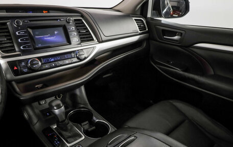 Toyota Highlander III, 2014 год, 2 599 000 рублей, 18 фотография