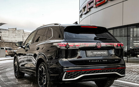 Volkswagen Tiguan, 2024 год, 4 699 000 рублей, 9 фотография