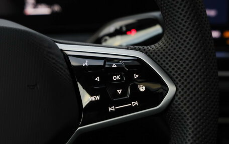 Volkswagen Tiguan, 2024 год, 4 699 000 рублей, 15 фотография