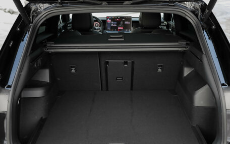 Volkswagen Tiguan, 2024 год, 4 699 000 рублей, 37 фотография