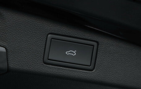 Volkswagen Tiguan, 2024 год, 4 699 000 рублей, 39 фотография