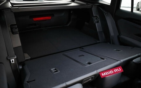 Volkswagen Tiguan, 2024 год, 4 699 000 рублей, 36 фотография