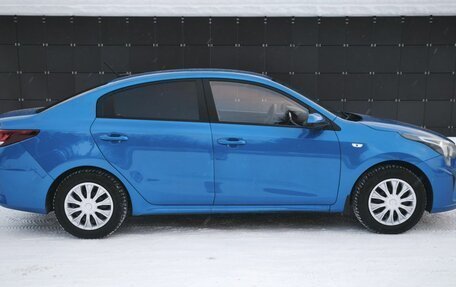 KIA Rio IV, 2021 год, 1 399 000 рублей, 3 фотография