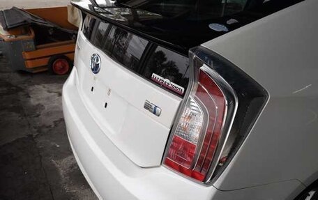 Toyota Prius, 2013 год, 900 000 рублей, 6 фотография