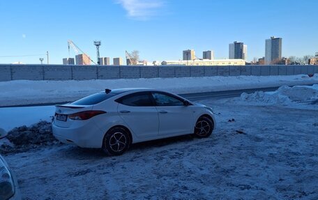 Hyundai Elantra V, 2011 год, 750 000 рублей, 2 фотография